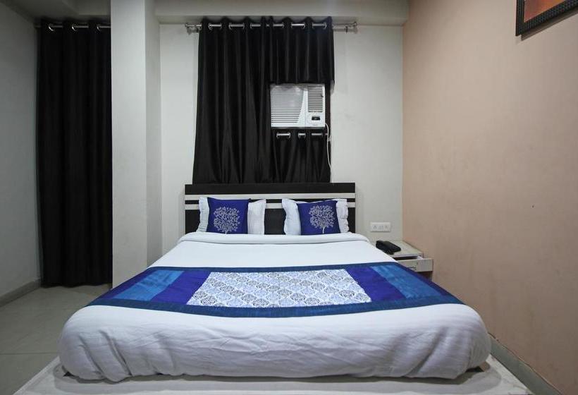 Hotel Oyo 7773 Simran Palace 10