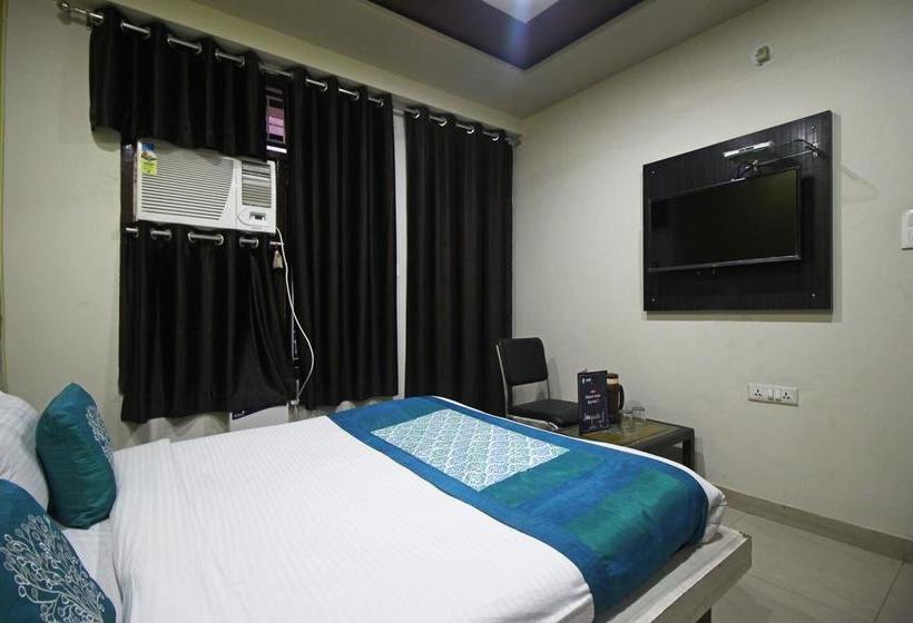 Hotel Oyo 7773 Simran Palace 11