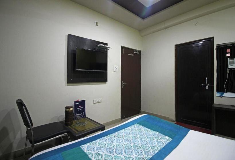 Hotel Oyo 7773 Simran Palace 5