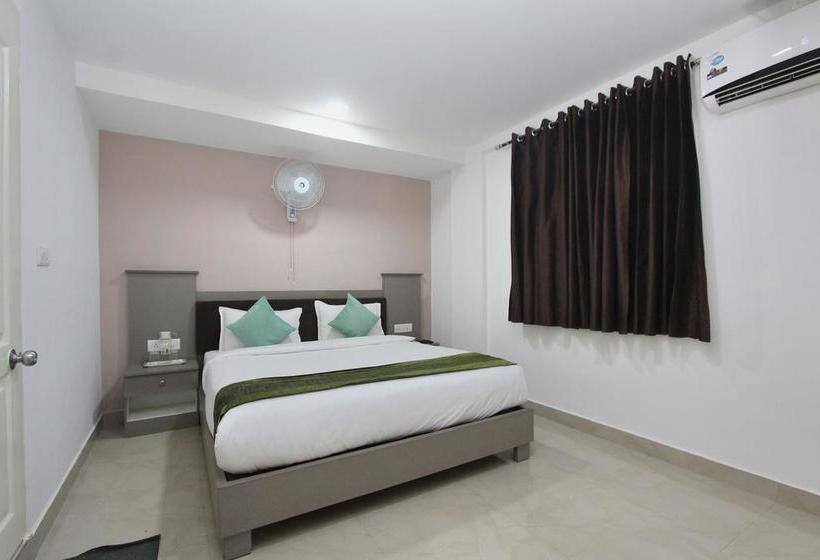 Hotel Oyo 4290 Sanctum City Living 10