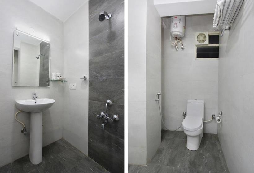 Hotel Oyo 4290 Sanctum City Living 11