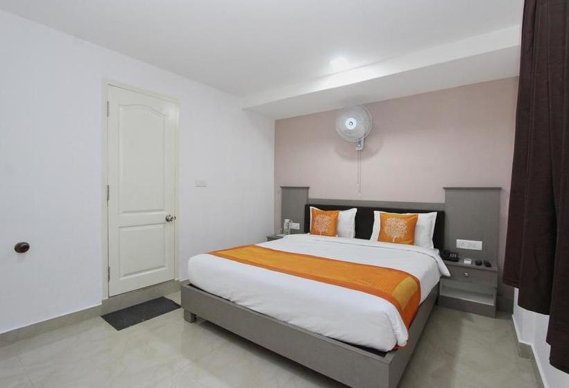 Hotel Oyo 4290 Sanctum City Living 6