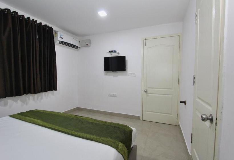 Hotel Oyo 4290 Sanctum City Living 7