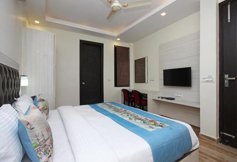 Hotel Oyo 8982 Surya Residency 10