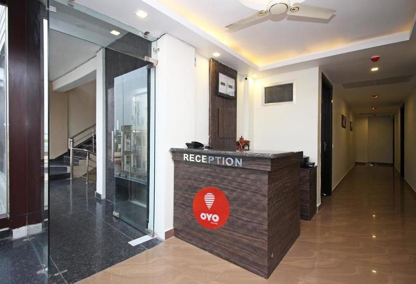 Hotel Oyo 8982 Surya Residency 2