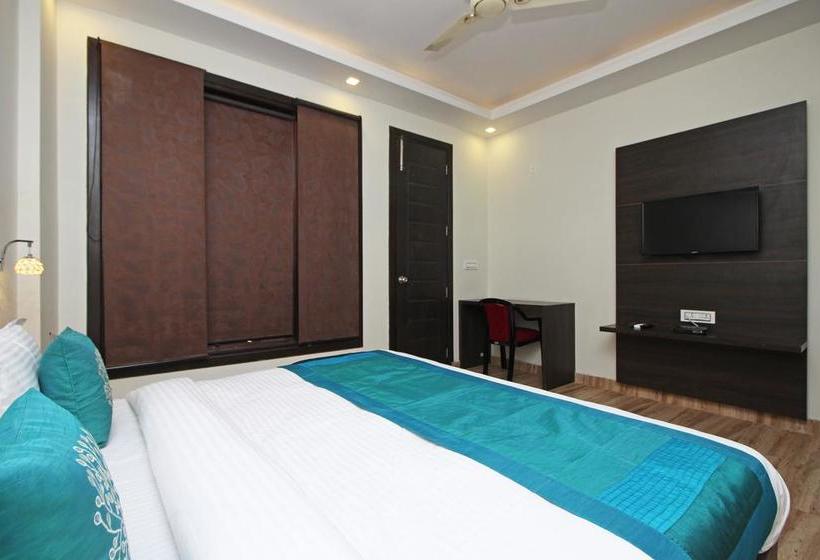 Hotel Oyo 8982 Surya Residency 7