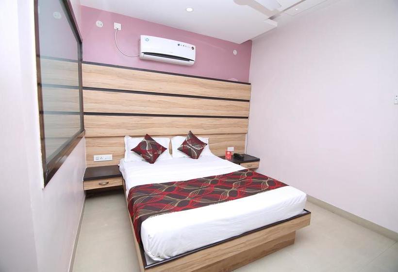 Hotel Oyo 9096 City Star 12