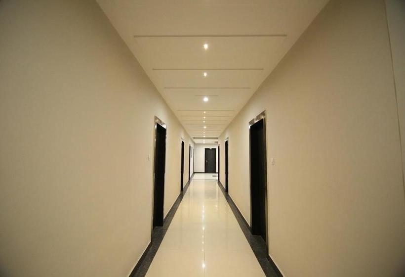 Hotel Oyo 9096 City Star 3