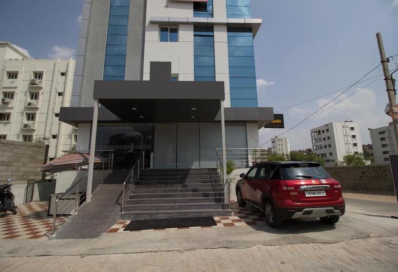 Hotel Oyo 8941 Golden Leaves