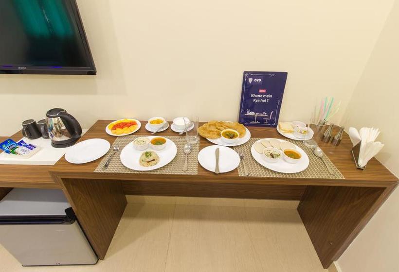 Hotel Oyo 8941 Golden Leaves 13