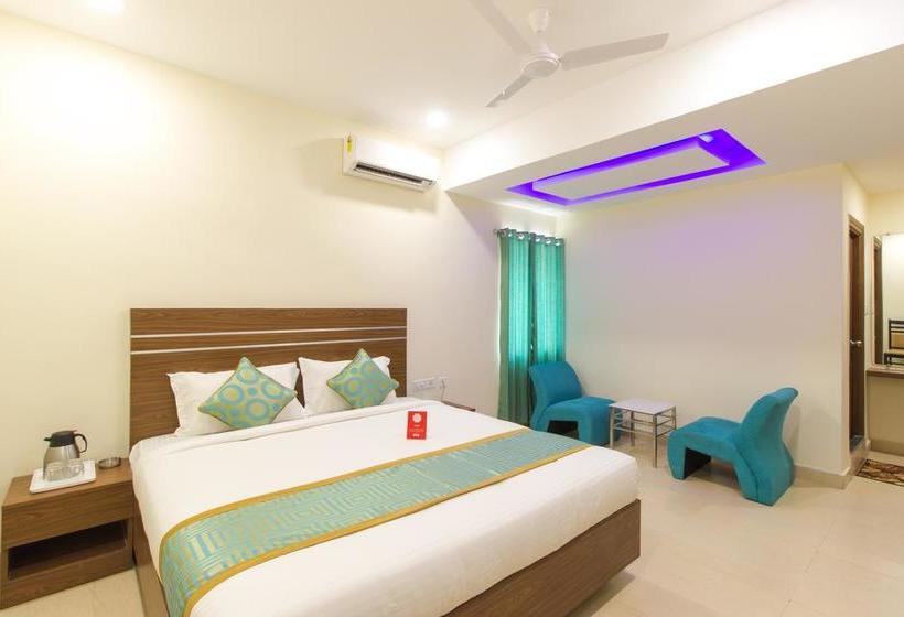 Hotel Oyo 8941 Golden Leaves 15