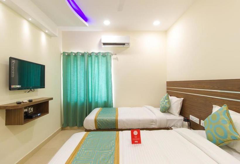 Hotel Oyo 8941 Golden Leaves 17