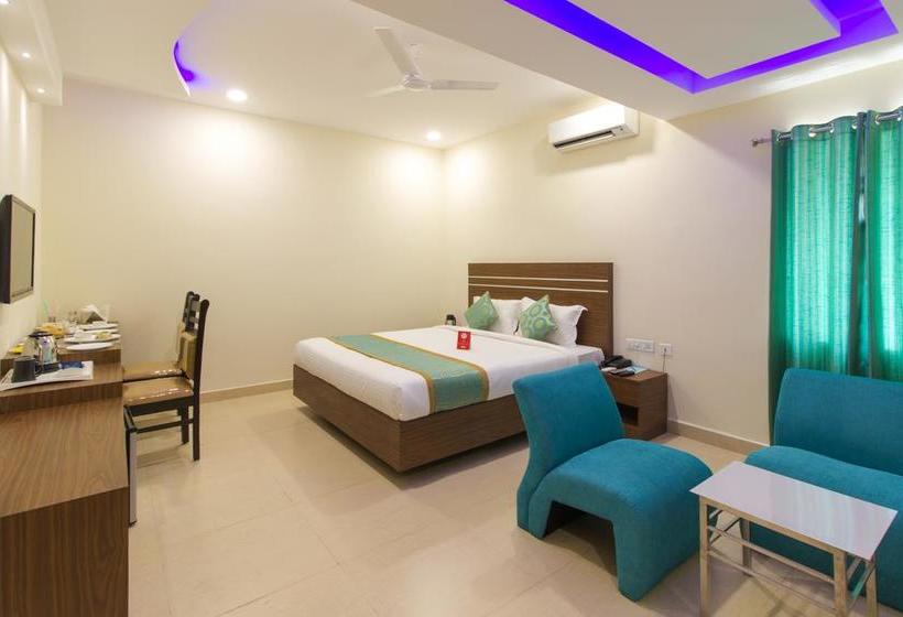 Hotel Oyo 8941 Golden Leaves 19