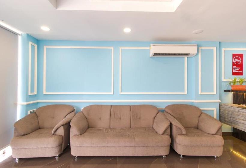 Hotel Oyo 8941 Golden Leaves 4