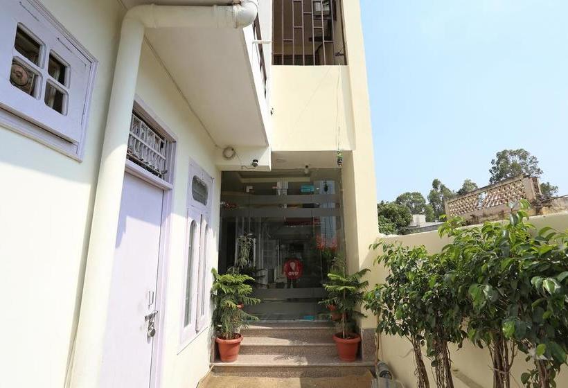 Hotel Oyo 5540 Etiler 11