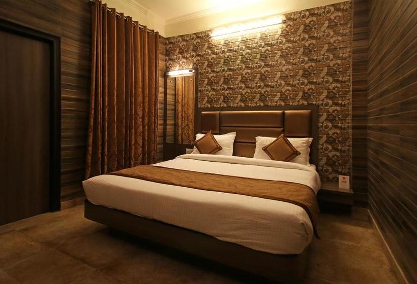 Hotel Oyo 5540 Etiler 15