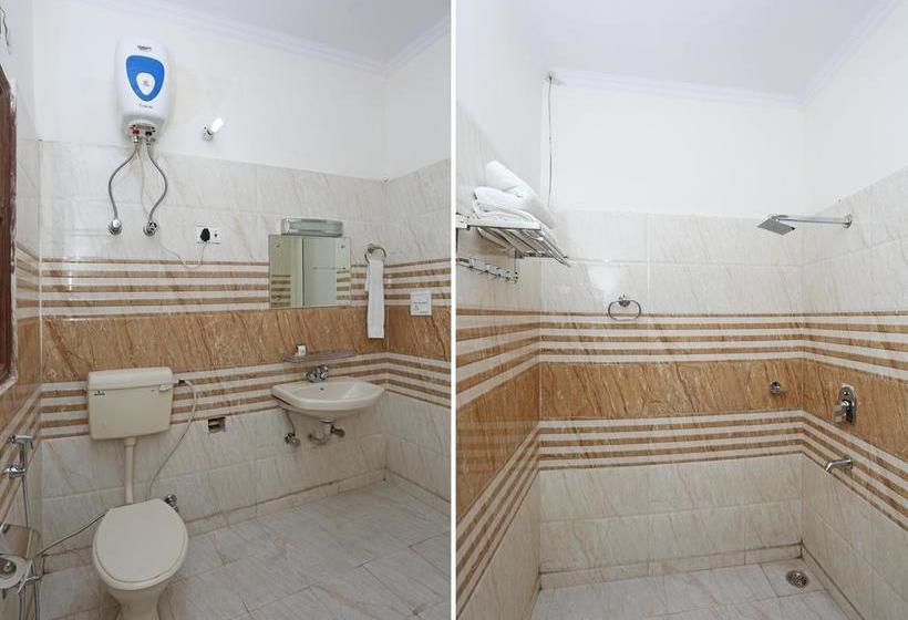 Hotel Oyo 8910 Celeste Inn 16