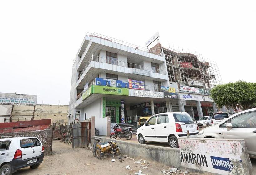 Hotel Oyo 8910 Celeste Inn 19