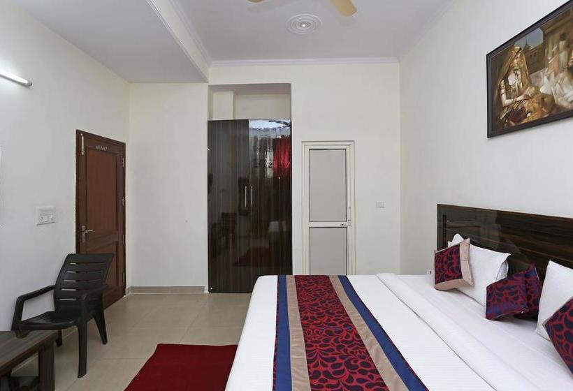 Hotel Oyo 8910 Celeste Inn 8