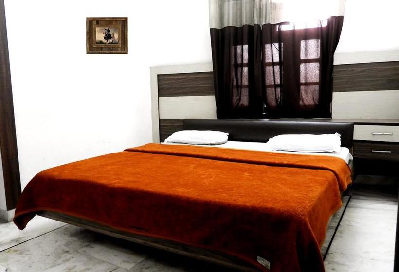 Hotel Time Square Guest House Punjab