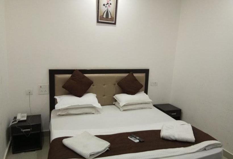 Hotel Anand 2