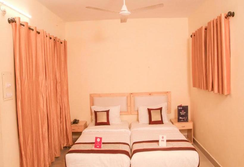 Hotel Oyo 8485 Near Rk Beach 12