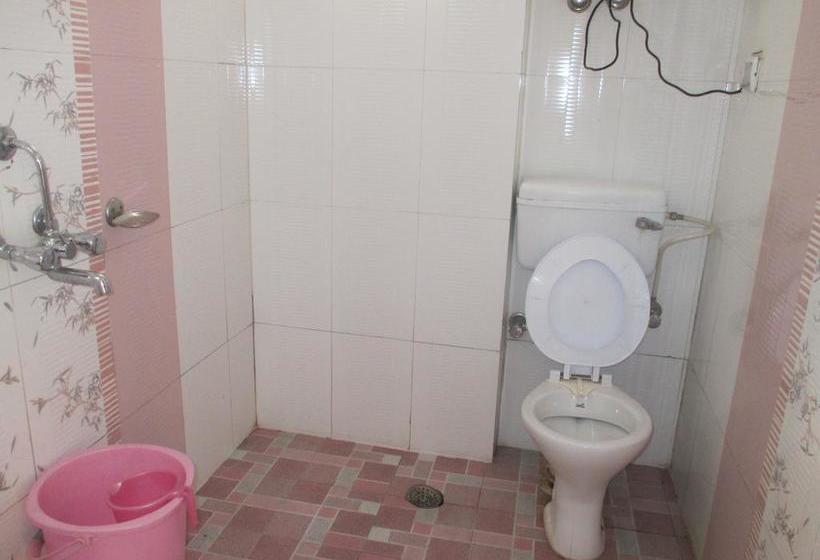 Hotel Knaukin House 13