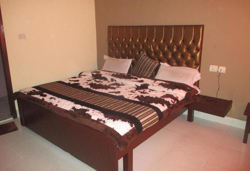 Hotel Knaukin House 3