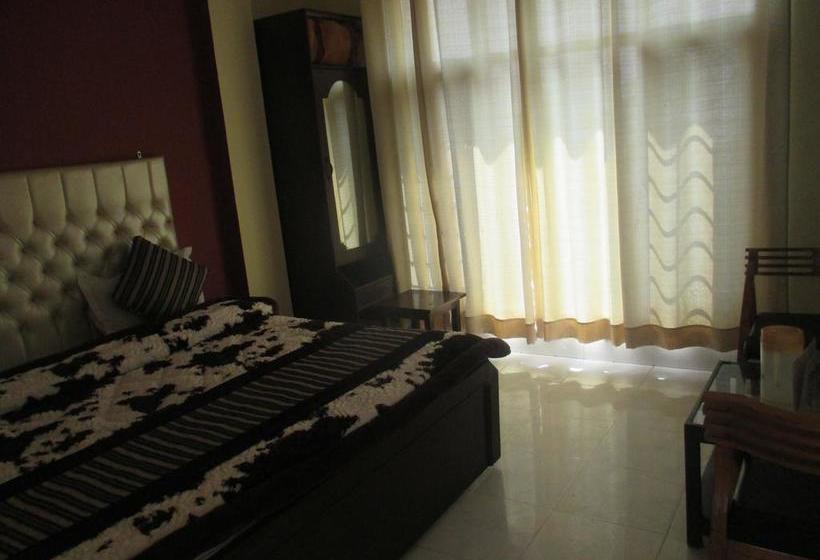 Hotel Knaukin House 6