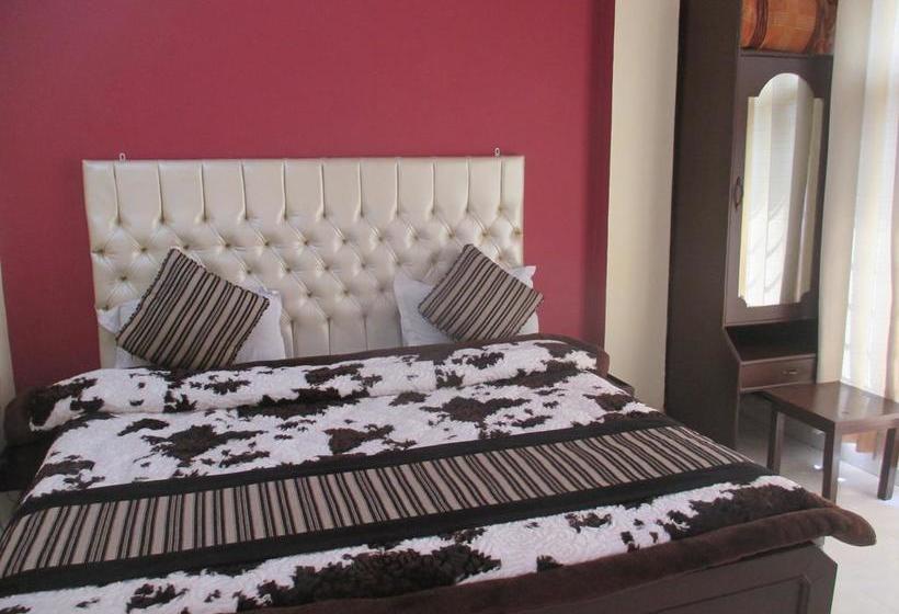 Hotel Knaukin House 7