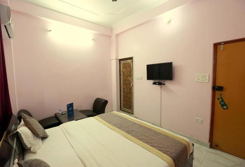 Hotel Oyo 7441 Impact Associates 12