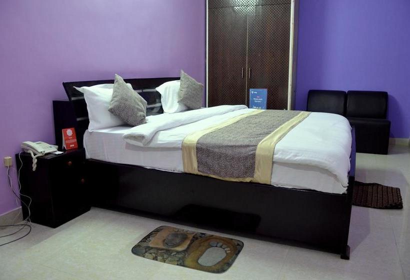 Hotel Oyo 7441 Impact Associates 16