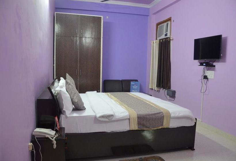 Hotel Oyo 7441 Impact Associates 20