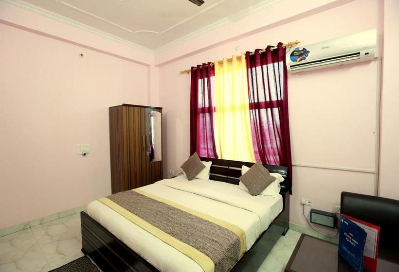 Hotel Oyo 7441 Impact Associates 3