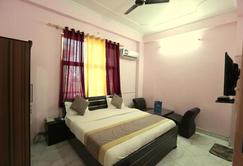 Hotel Oyo 7441 Impact Associates 5