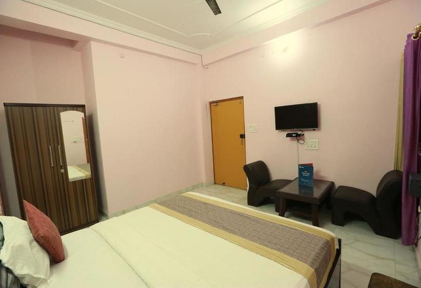 Hotel Oyo 7441 Impact Associates 6