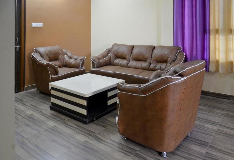 Hotel Oyo 7441 Impact Associates 9