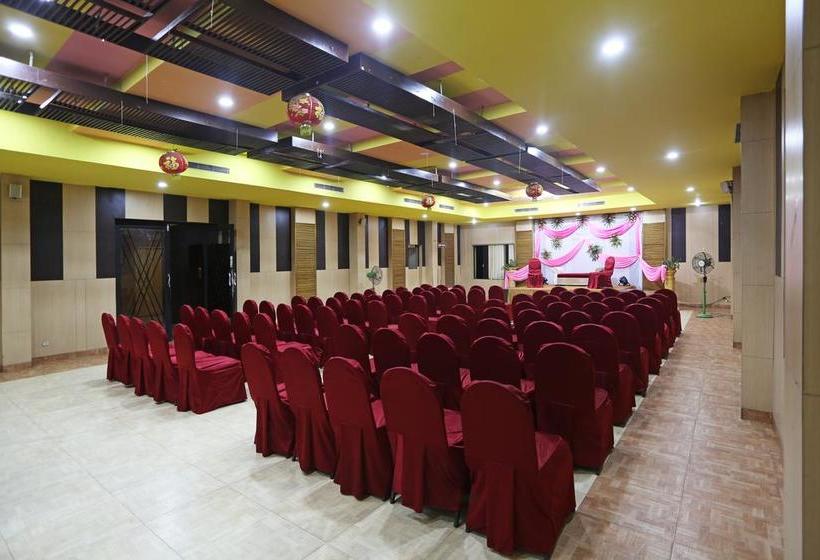 Hotel Oyo 4230 Richi Regency 1 10