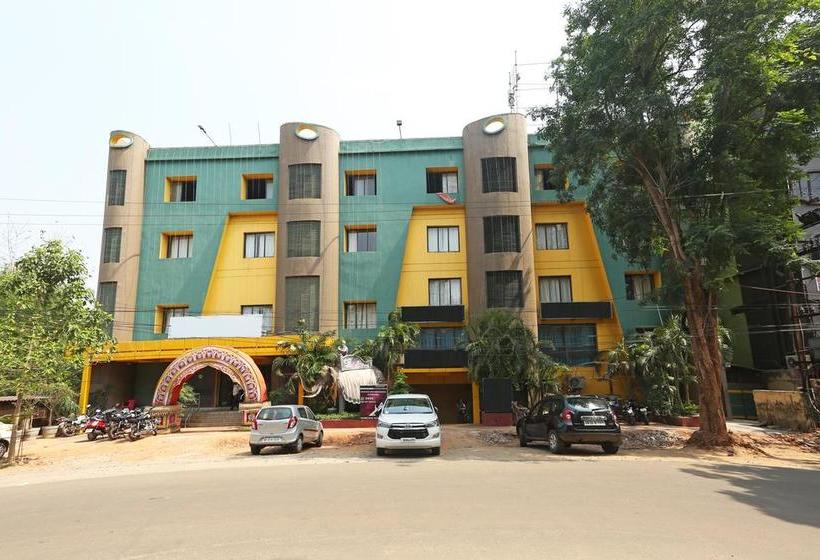 Hotel Oyo 4230 Richi Regency 1 2