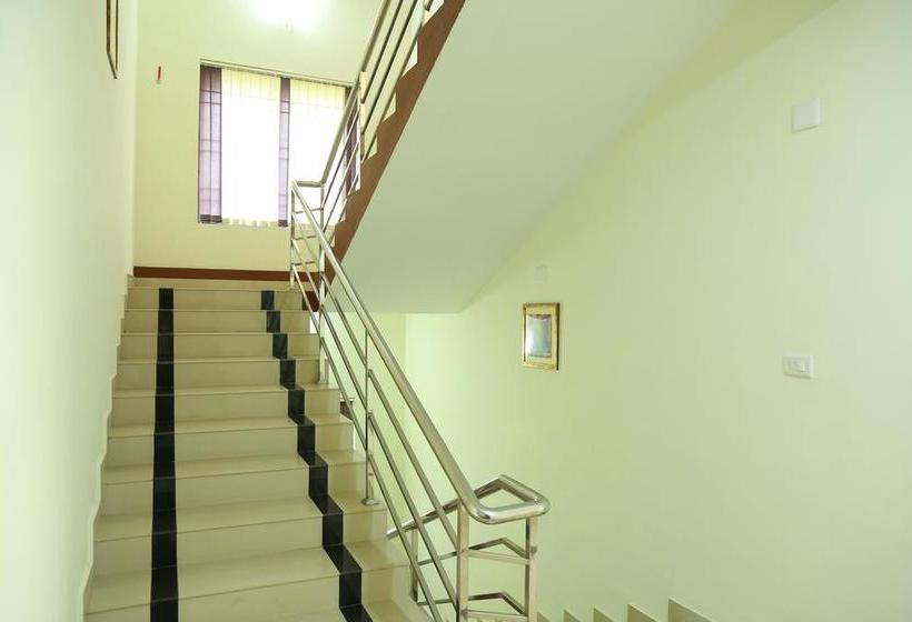 Hotel Oyo 8273 Diamond Inn 16