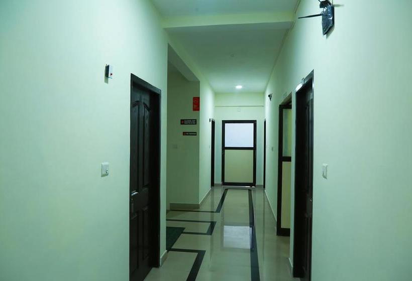 Hotel Oyo 8273 Diamond Inn 18