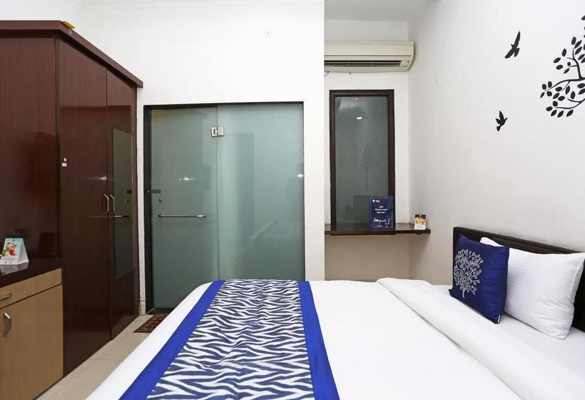 Hotel Oyo 8349 D Sapphire Crown 3