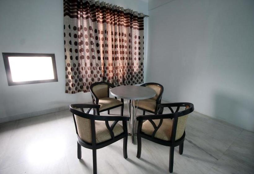 Divine Residency By Royal Collection Hotels 16