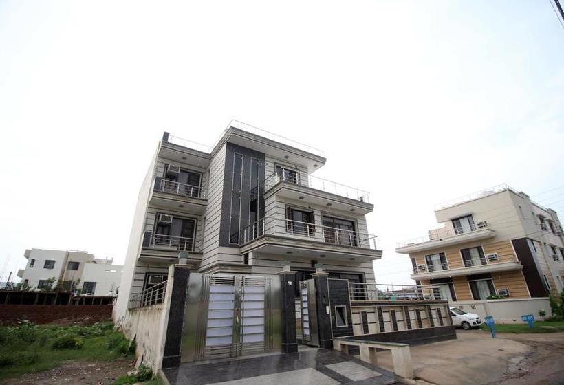 Divine Residency By Royal Collection Hotels 20