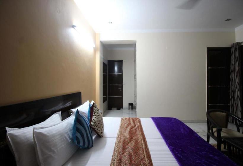 Divine Residency By Royal Collection Hotels 4