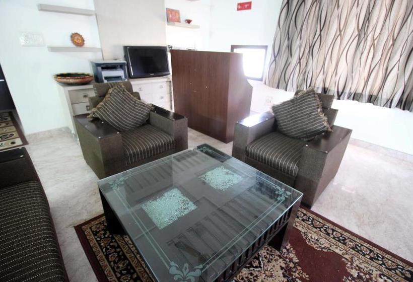 Divine Residency By Royal Collection Hotels 6