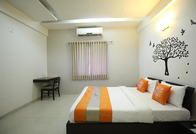 Hotel Oyo 5054 Sunnstep Club 13