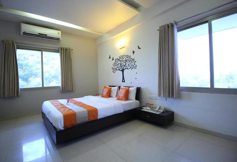 Hotel Oyo 5054 Sunnstep Club 16