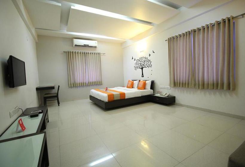 Hotel Oyo 5054 Sunnstep Club 19