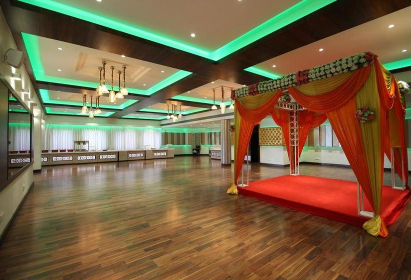 Hotel Oyo 5054 Sunnstep Club 4